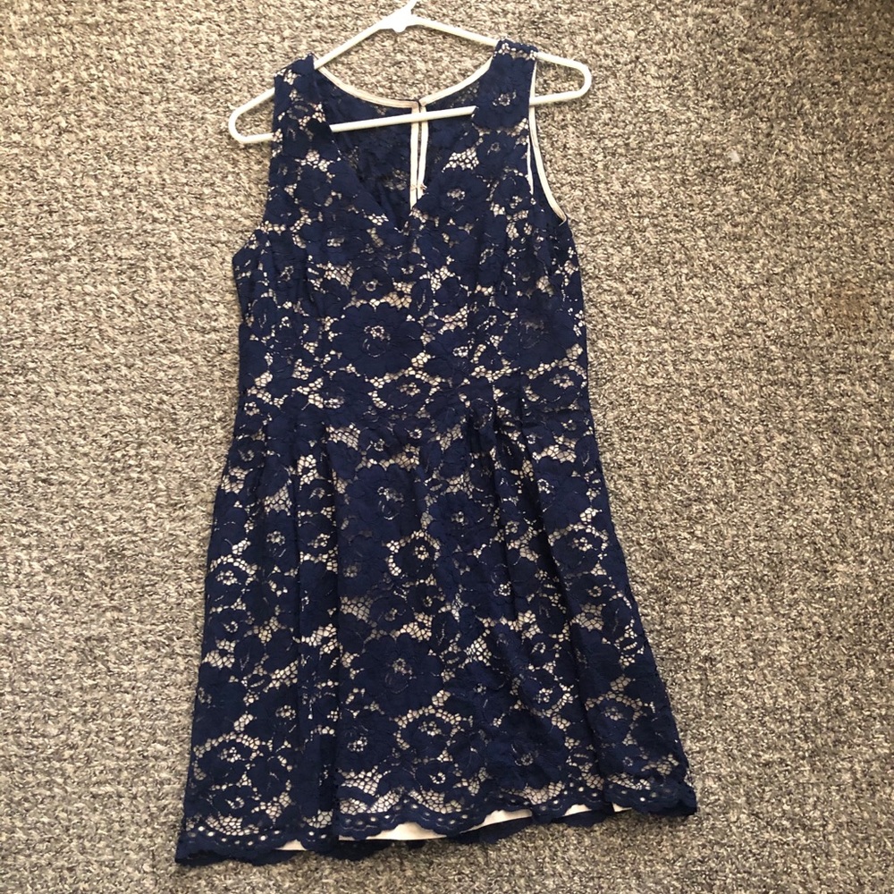 Vince Camuto Dress
